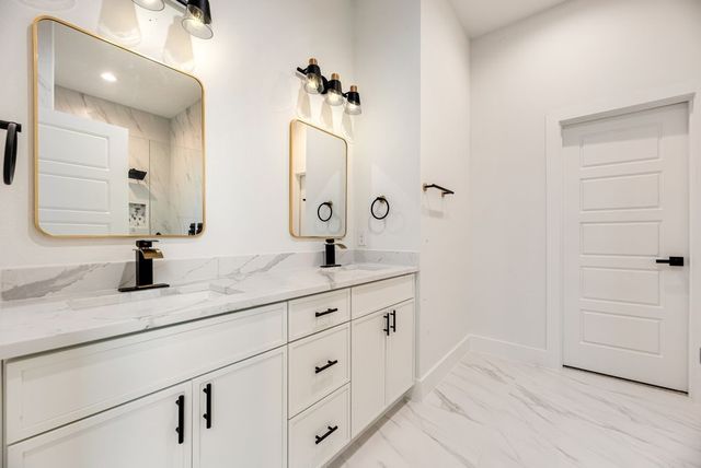 6038 Plum Dale Road, Dallas, TX 75241