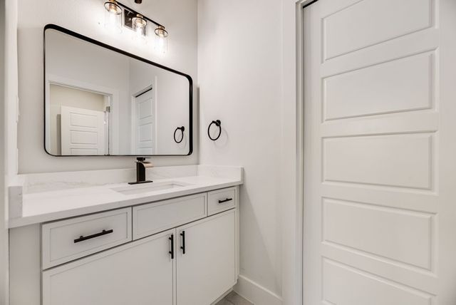 6038 Plum Dale Road, Dallas, TX 75241