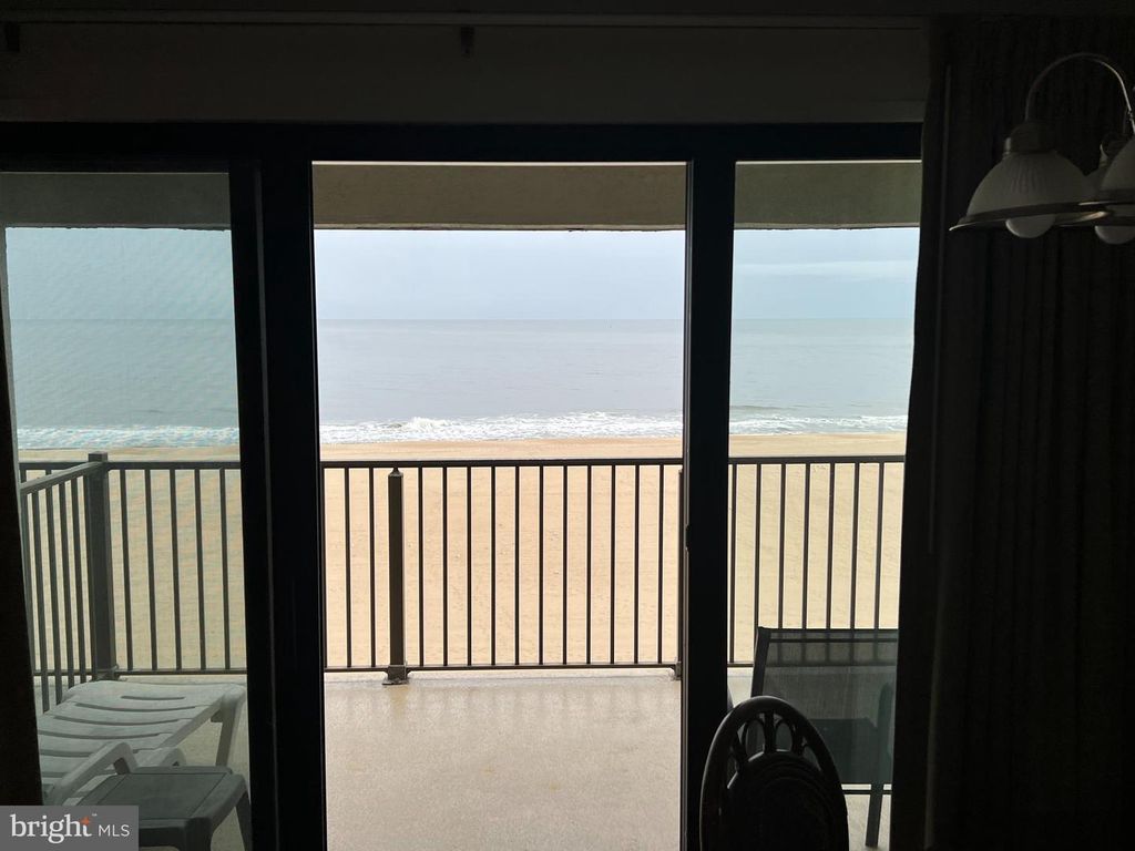 Image 9 of property listing at 107 N ATLANTIC AVE #0201 (WEEK 38), Ocean City, MD 21842