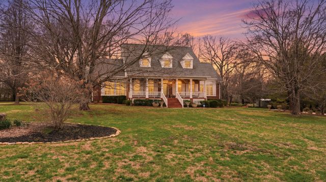 630 Shadowbrook Rd, Winchester, TN 37398