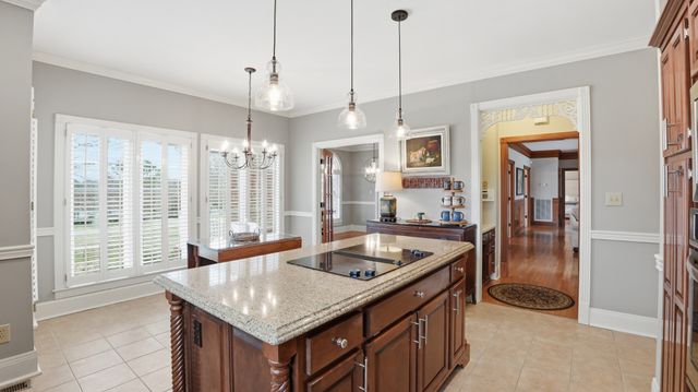 630 Shadowbrook Rd, Winchester, TN 37398