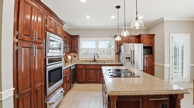 630 Shadowbrook Rd, Winchester, TN 37398