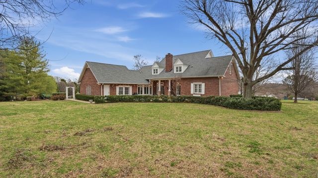630 Shadowbrook Rd, Winchester, TN 37398