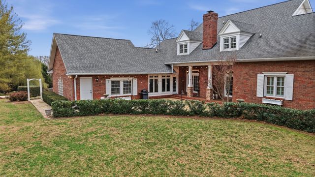 630 Shadowbrook Rd, Winchester, TN 37398