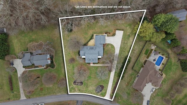 630 Shadowbrook Rd, Winchester, TN 37398
