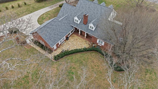 630 Shadowbrook Rd, Winchester, TN 37398