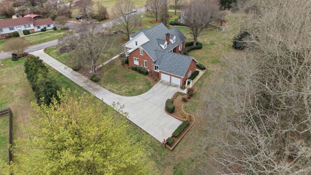 630 Shadowbrook Rd, Winchester, TN 37398