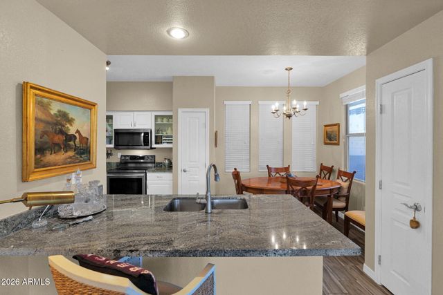 15221 N CLUBGATE Drive 1021, Scottsdale, AZ 85254