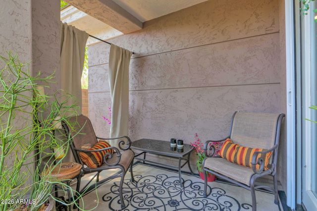 15221 N CLUBGATE Drive 1021, Scottsdale, AZ 85254
