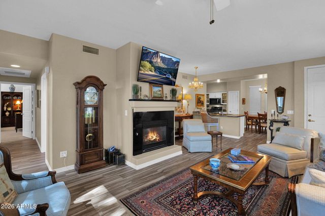 15221 N CLUBGATE Drive 1021, Scottsdale, AZ 85254