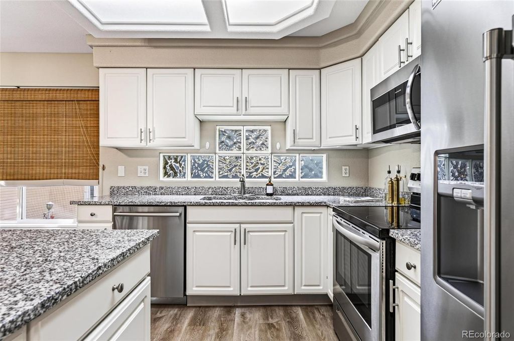 Image 10 of property listing at 1491 Laurenwood Way, Highlands Ranch, CO 80129