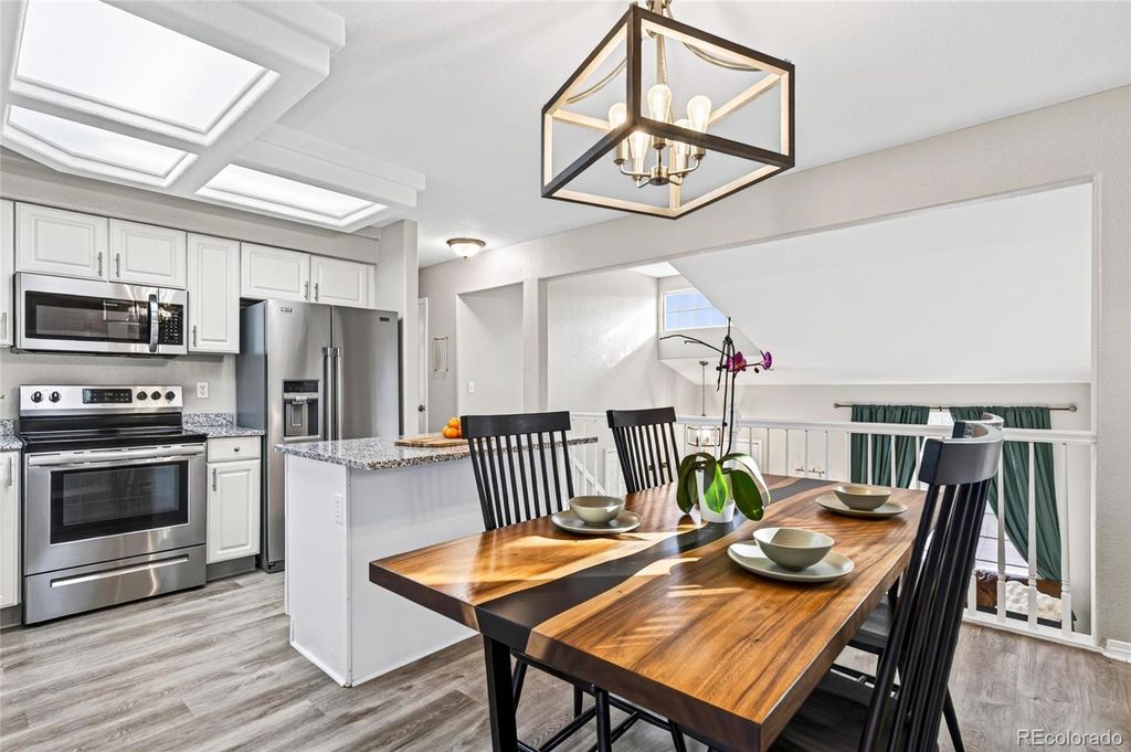 Image 12 of property listing at 1491 Laurenwood Way, Highlands Ranch, CO 80129