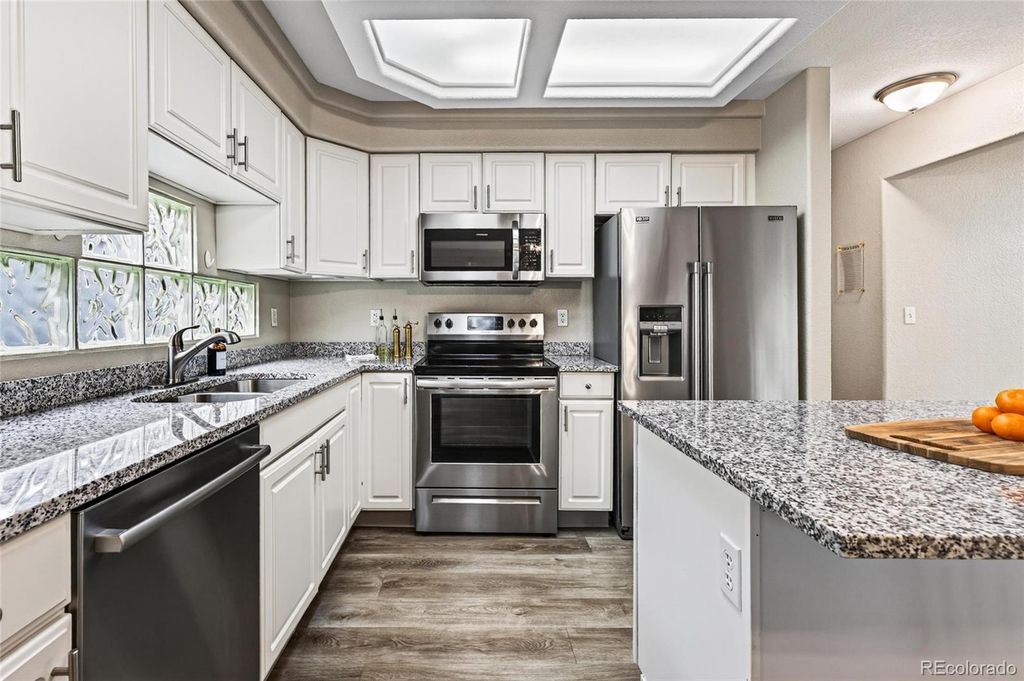 Image 13 of property listing at 1491 Laurenwood Way, Highlands Ranch, CO 80129