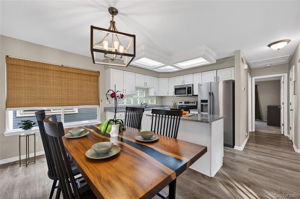 Image 14 of property listing at 1491 Laurenwood Way, Highlands Ranch, CO 80129