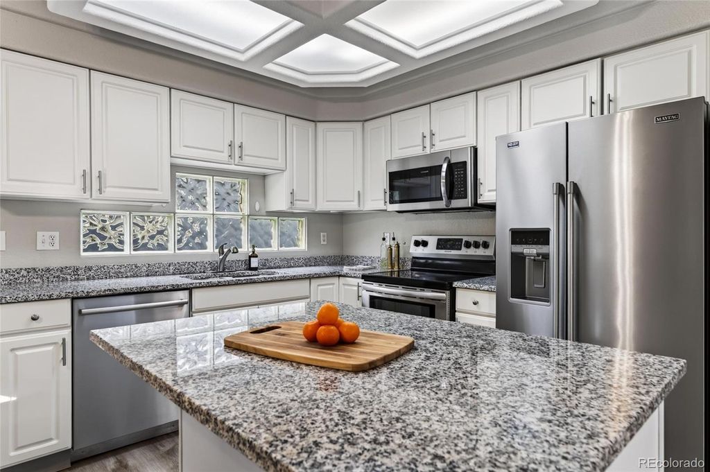 Image 15 of property listing at 1491 Laurenwood Way, Highlands Ranch, CO 80129