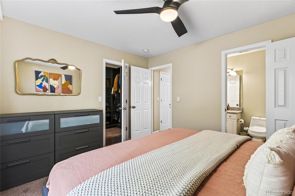 Image 17 of property listing at 1491 Laurenwood Way, Highlands Ranch, CO 80129