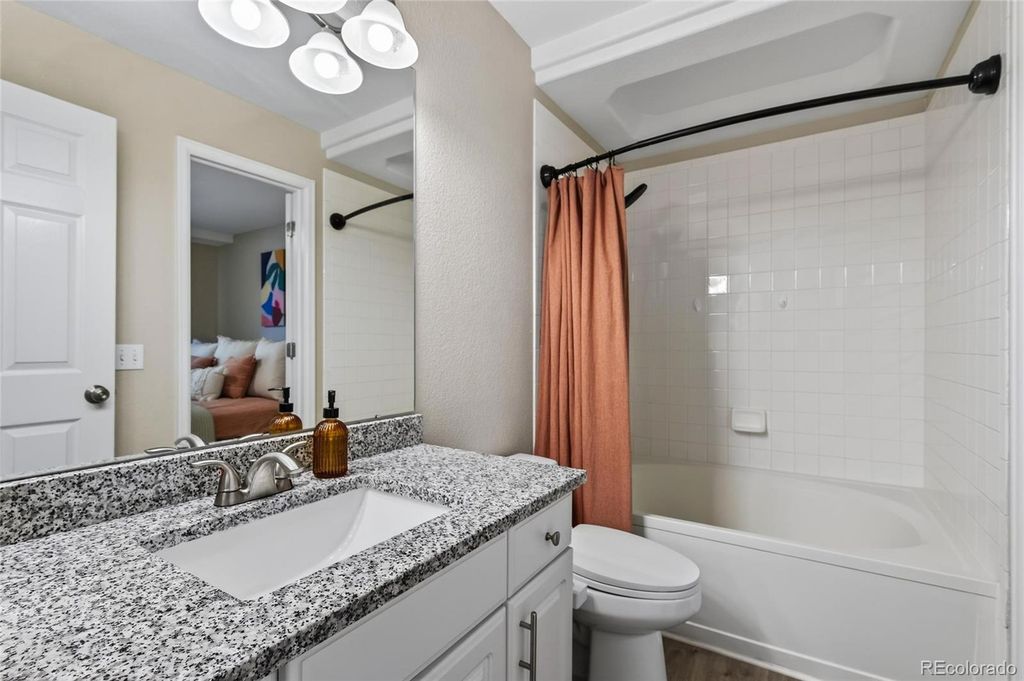 Image 19 of property listing at 1491 Laurenwood Way, Highlands Ranch, CO 80129