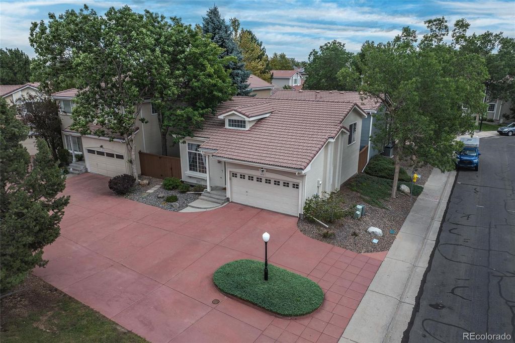 Image 30 of property listing at 1491 Laurenwood Way, Highlands Ranch, CO 80129