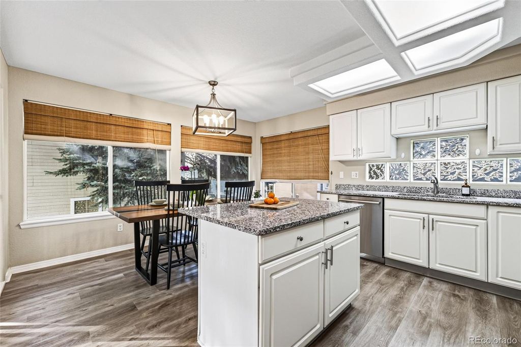 Image 9 of property listing at 1491 Laurenwood Way, Highlands Ranch, CO 80129