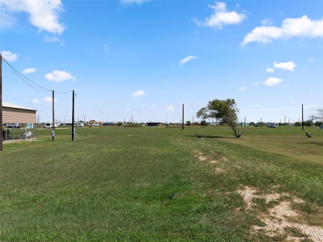 198 Starfish, Palacios, TX 77465