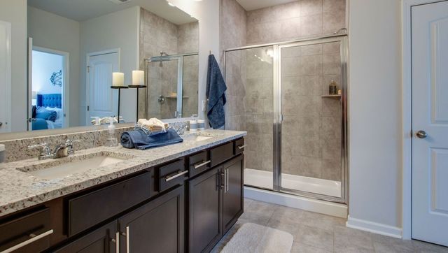 4228 Henslowe Rd, Columbia, TN 38401