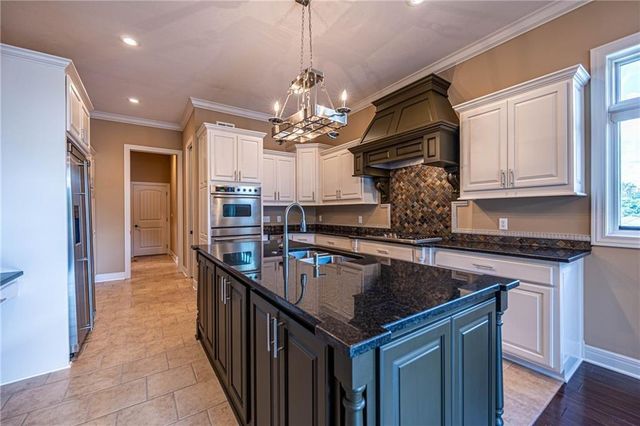 521 W Clark Street, Warrensburg, MO 64093