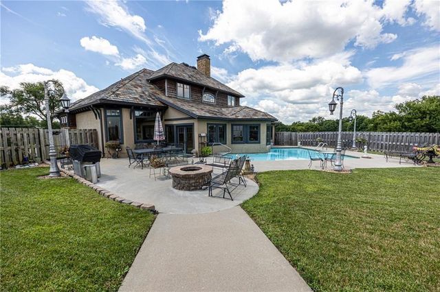 521 W Clark Street, Warrensburg, MO 64093