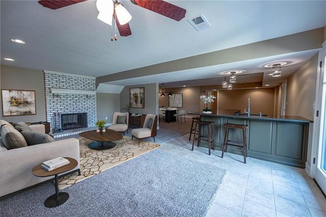 521 W Clark Street, Warrensburg, MO 64093