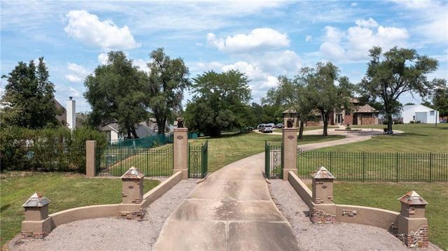 521 W Clark Street, Warrensburg, MO 64093