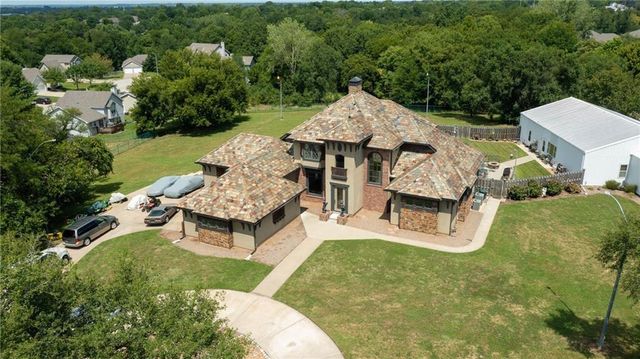 521 W Clark Street, Warrensburg, MO 64093