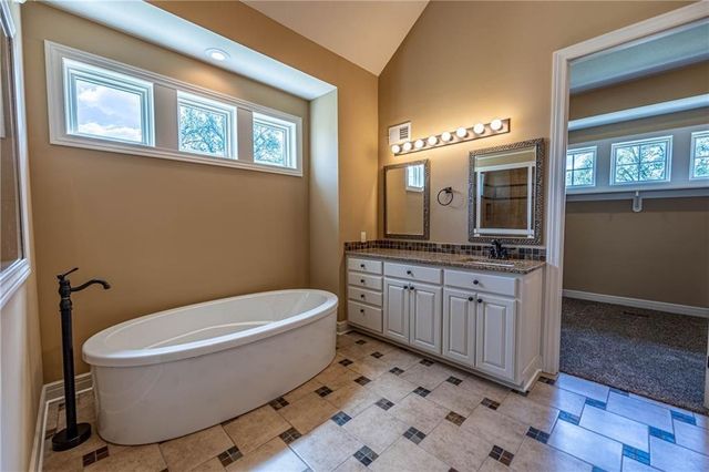 521 W Clark Street, Warrensburg, MO 64093