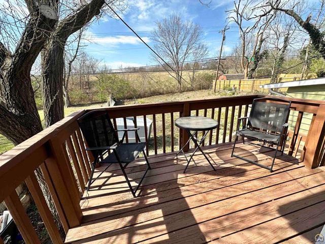 3119 SW Twilight DR, Topeka, KS 66614