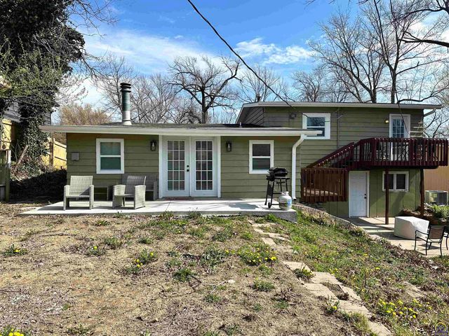 3119 SW Twilight DR, Topeka, KS 66614