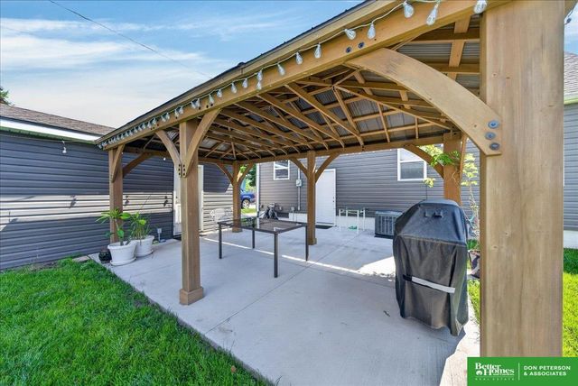 1325 N Garfield Street, Fremont, NE 68025