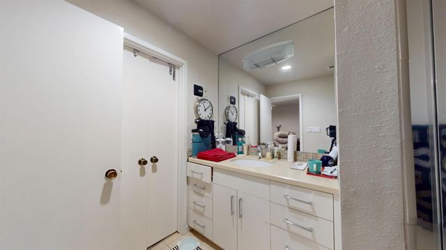 5005 N Van Ness Boulevard, Fresno, CA 93711