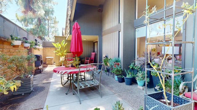 5005 N Van Ness Boulevard, Fresno, CA 93711