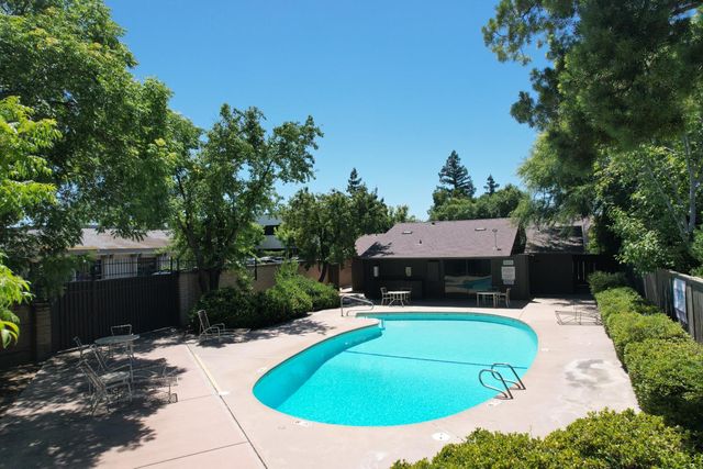 5005 N Van Ness Boulevard, Fresno, CA 93711