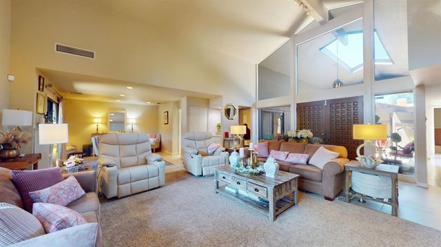 5005 N Van Ness Boulevard, Fresno, CA 93711
