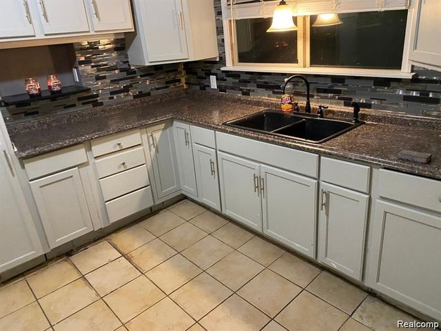 11419 Braile Street, Detroit, MI 48228