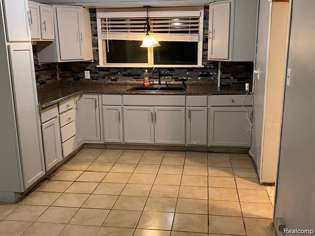 11419 Braile Street, Detroit, MI 48228