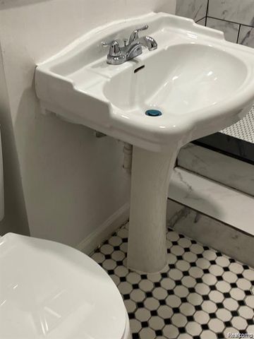 11419 Braile Street, Detroit, MI 48228