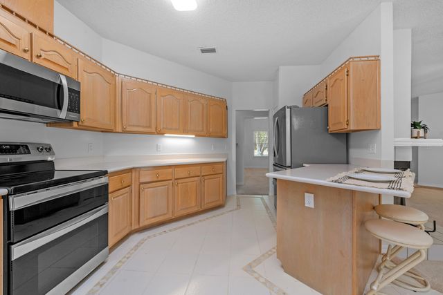 7060 Lago Mirada Drive, Navarre, FL 32566