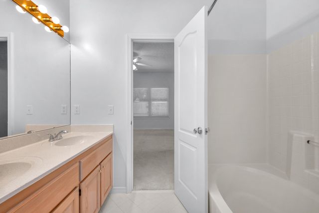 7060 Lago Mirada Drive, Navarre, FL 32566