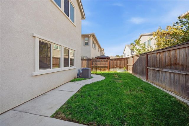3174 Dunlap St, Lincoln, CA 95648
