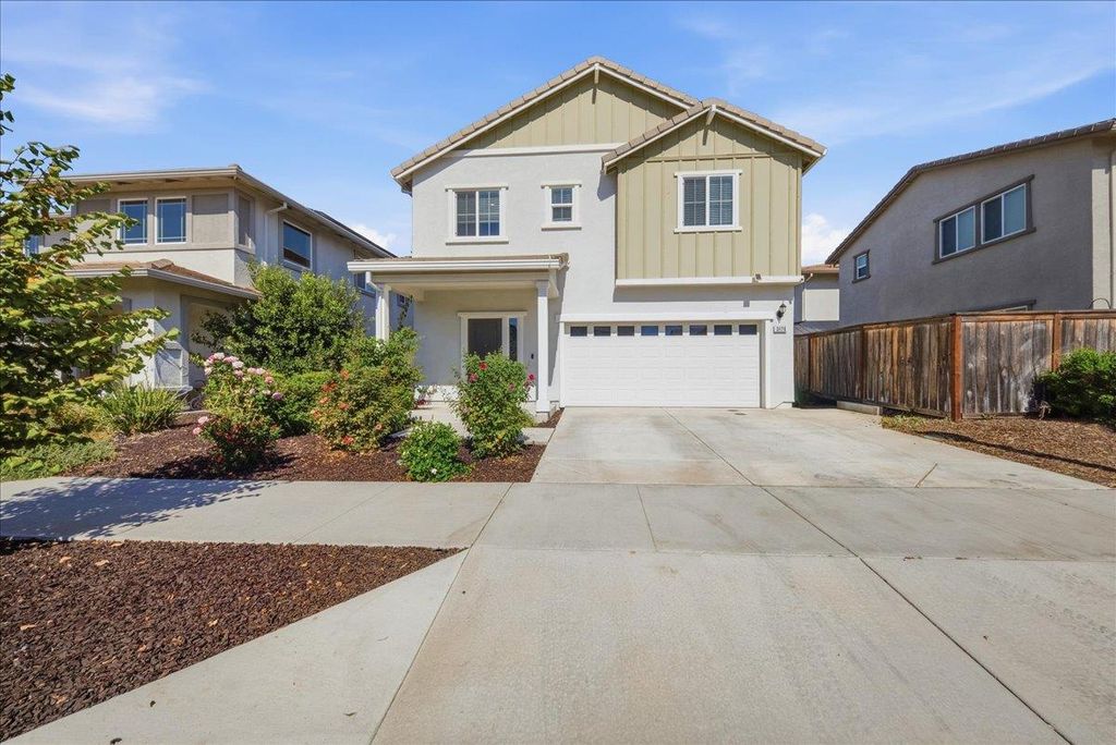 3174 Dunlap St, Lincoln, CA 95648