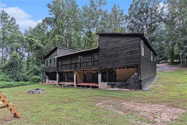 140 Indian Lake Drive, Hiram, GA 30141