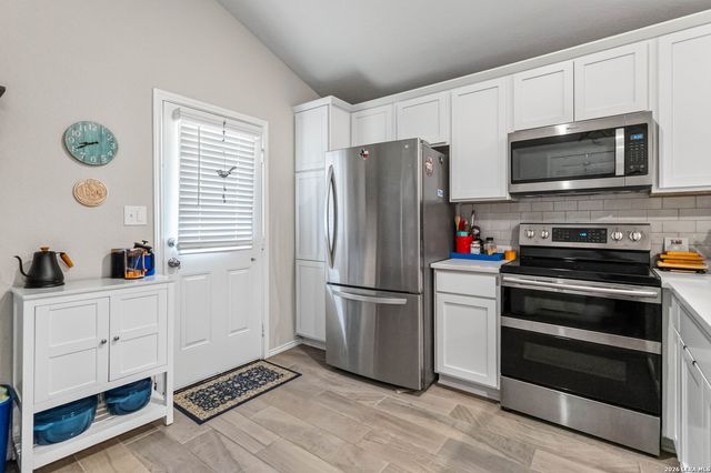 2425 Ayers Dr, San Antonio, TX 78155