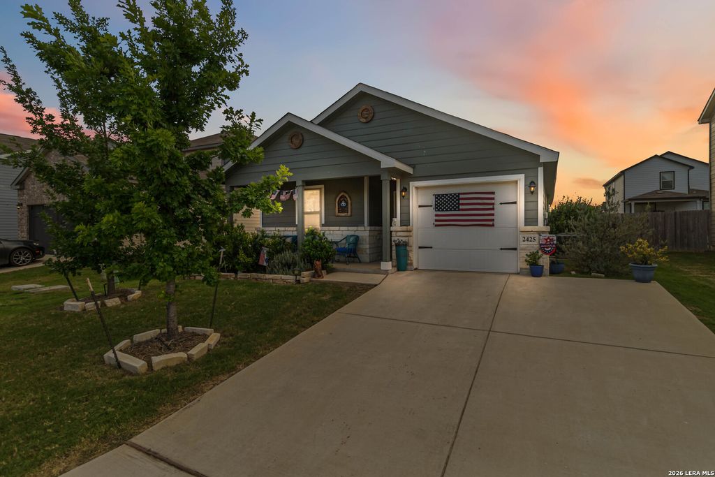2425 Ayers Dr, San Antonio, TX 78155