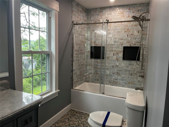 685 CHESTNUT Street, Meadville, PA 16335