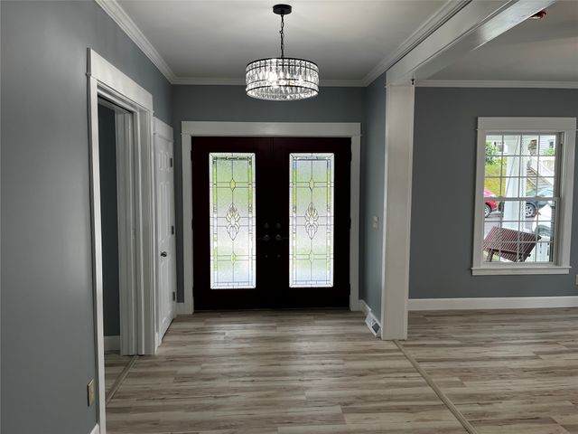 685 CHESTNUT Street, Meadville, PA 16335